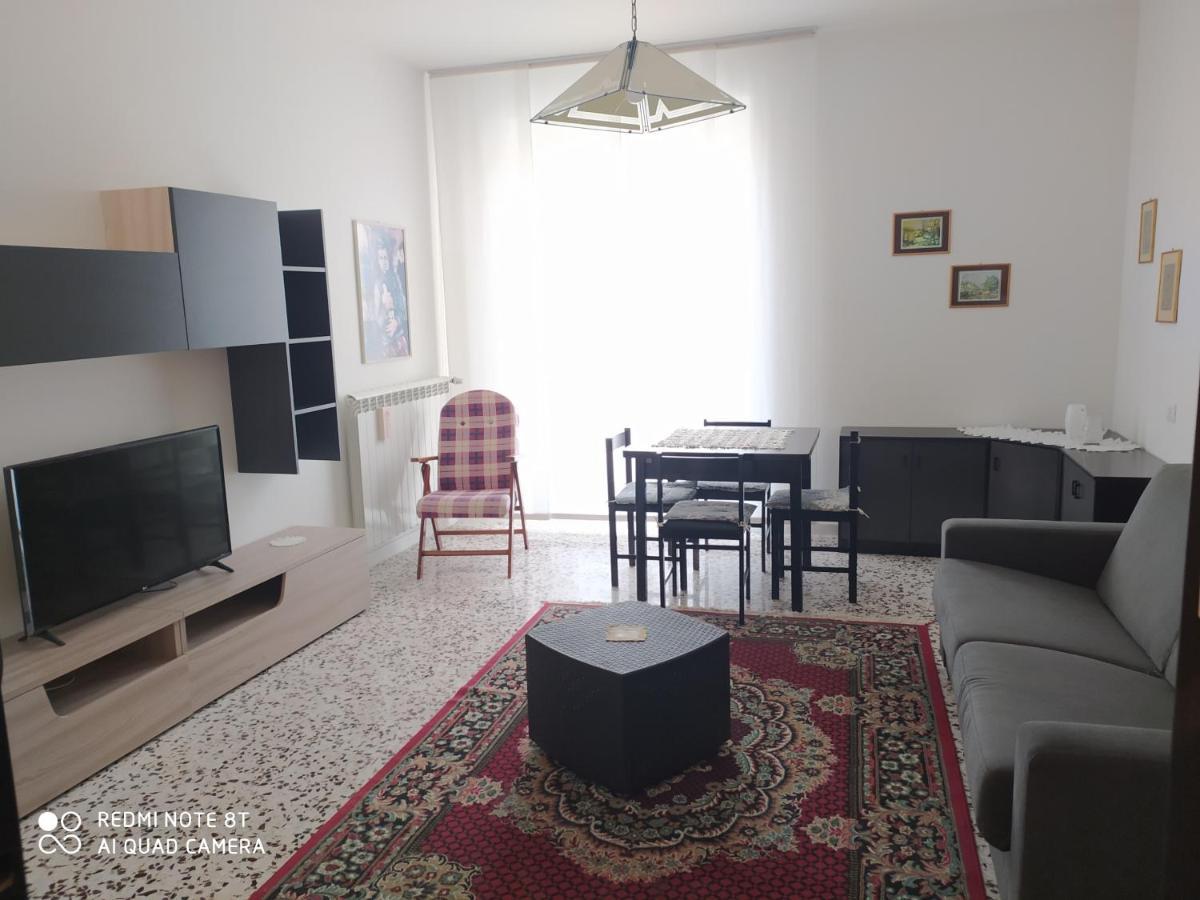 Al Cinema Apartman Scerni Kültér fotó