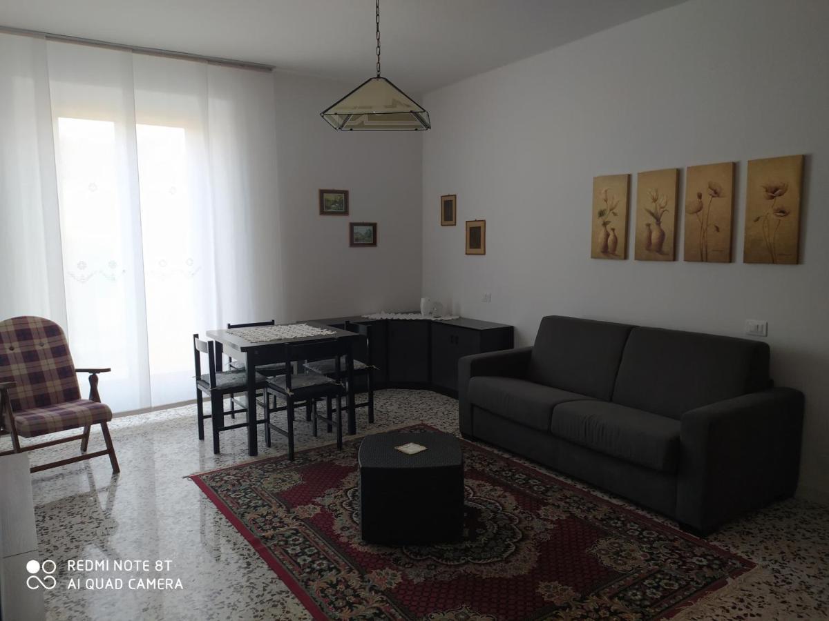 Al Cinema Apartman Scerni Kültér fotó